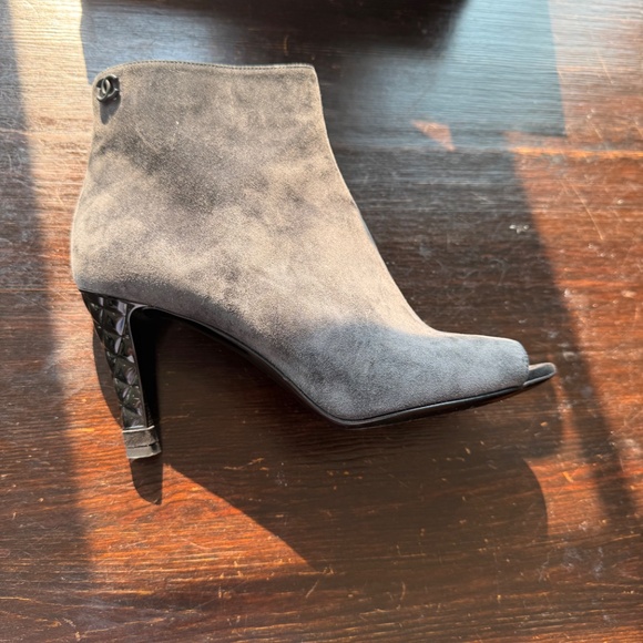 Chanel boot - Picture 4 of 5